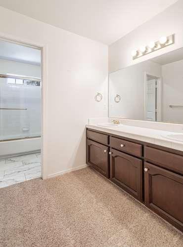 175 N Burgan Ave, Clovis, CA 93611