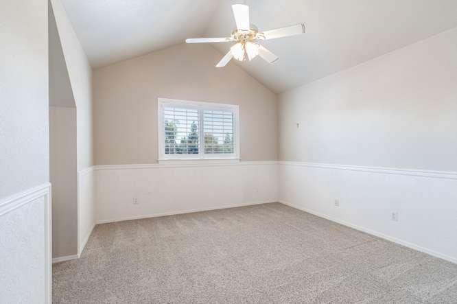 175 N Burgan Ave, Clovis, CA 93611