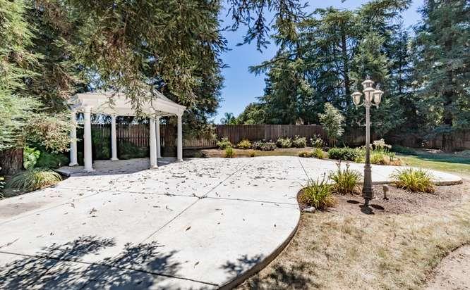 175 N Burgan Ave, Clovis, CA 93611