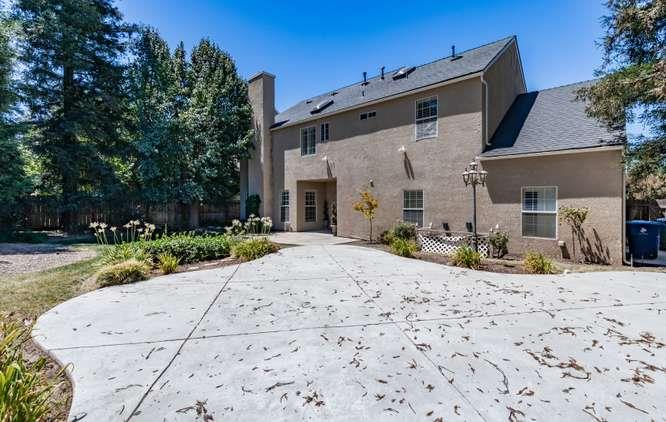 175 N Burgan Ave, Clovis, CA 93611