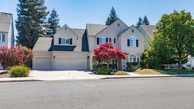 175 N Burgan Ave, Clovis, CA 93611