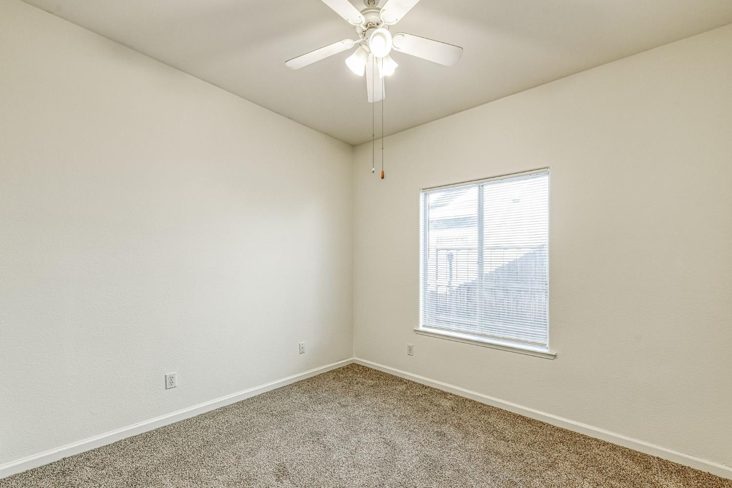 4692 W Celeste Ave, Fresno, CA 93722