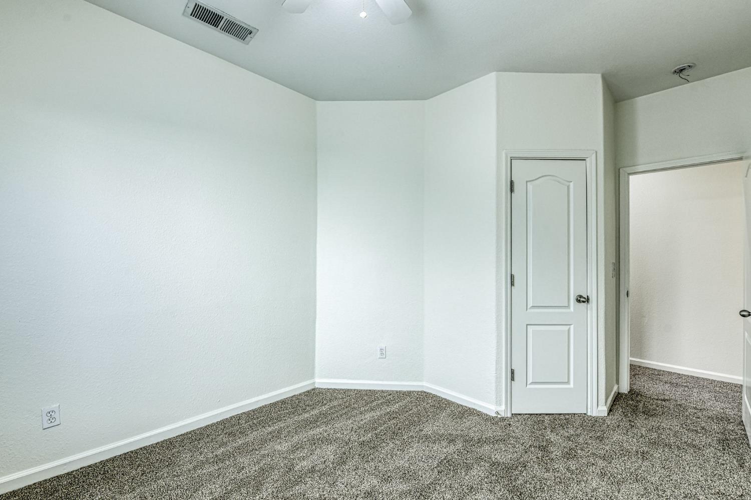 4692 W Celeste Ave, Fresno, CA 93722
