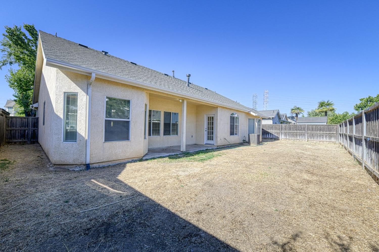 4692 W Celeste Ave, Fresno, CA 93722