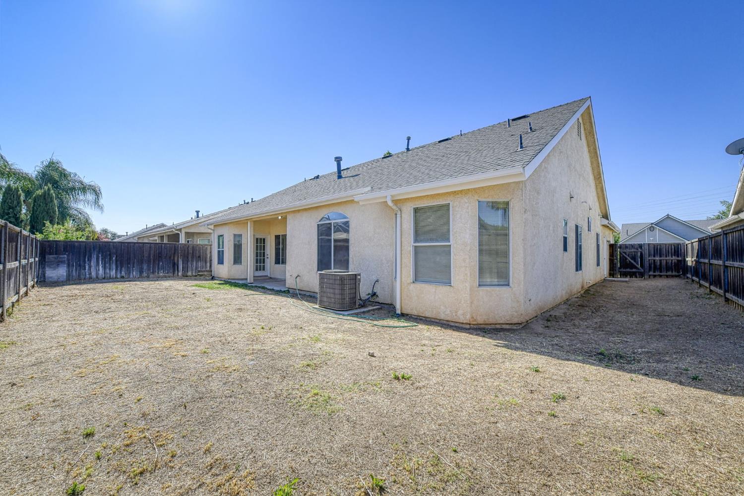 4692 W Celeste Ave, Fresno, CA 93722