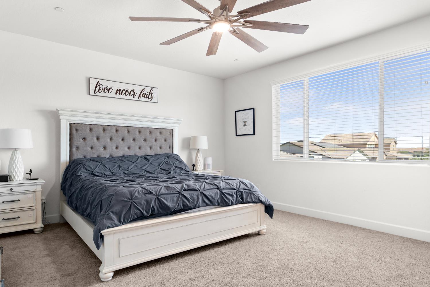 2673 Vineyard St, Hanford, CA 93230