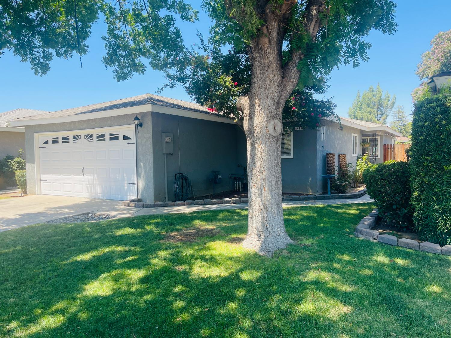 5493 E Iowa Ave, Fresno, CA 93727