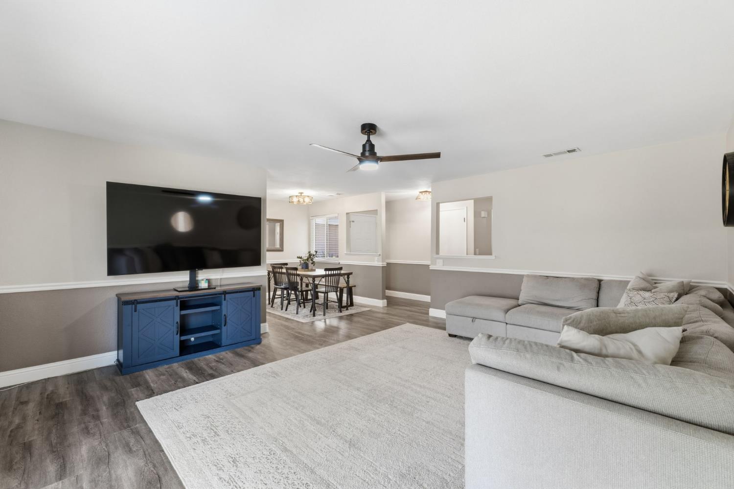 5493 E Iowa Ave, Fresno, CA 93727