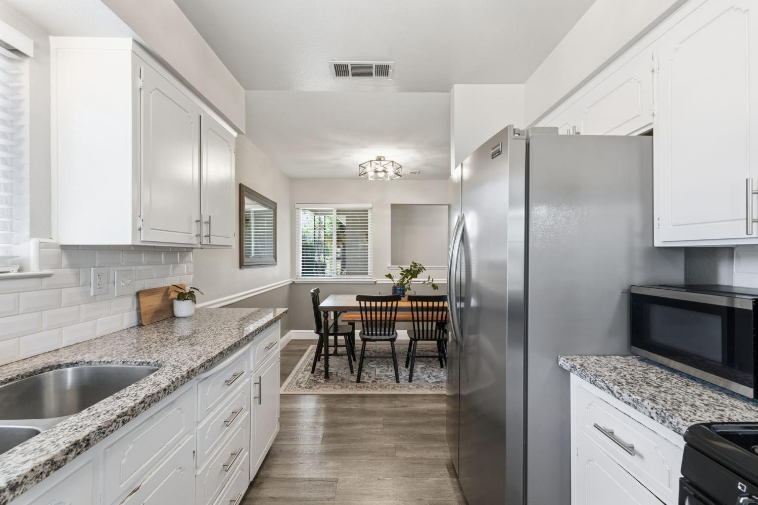 5493 E Iowa Ave, Fresno, CA 93727