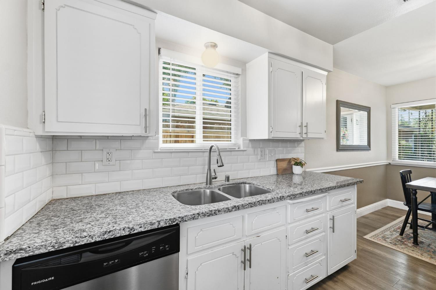 5493 E Iowa Ave, Fresno, CA 93727