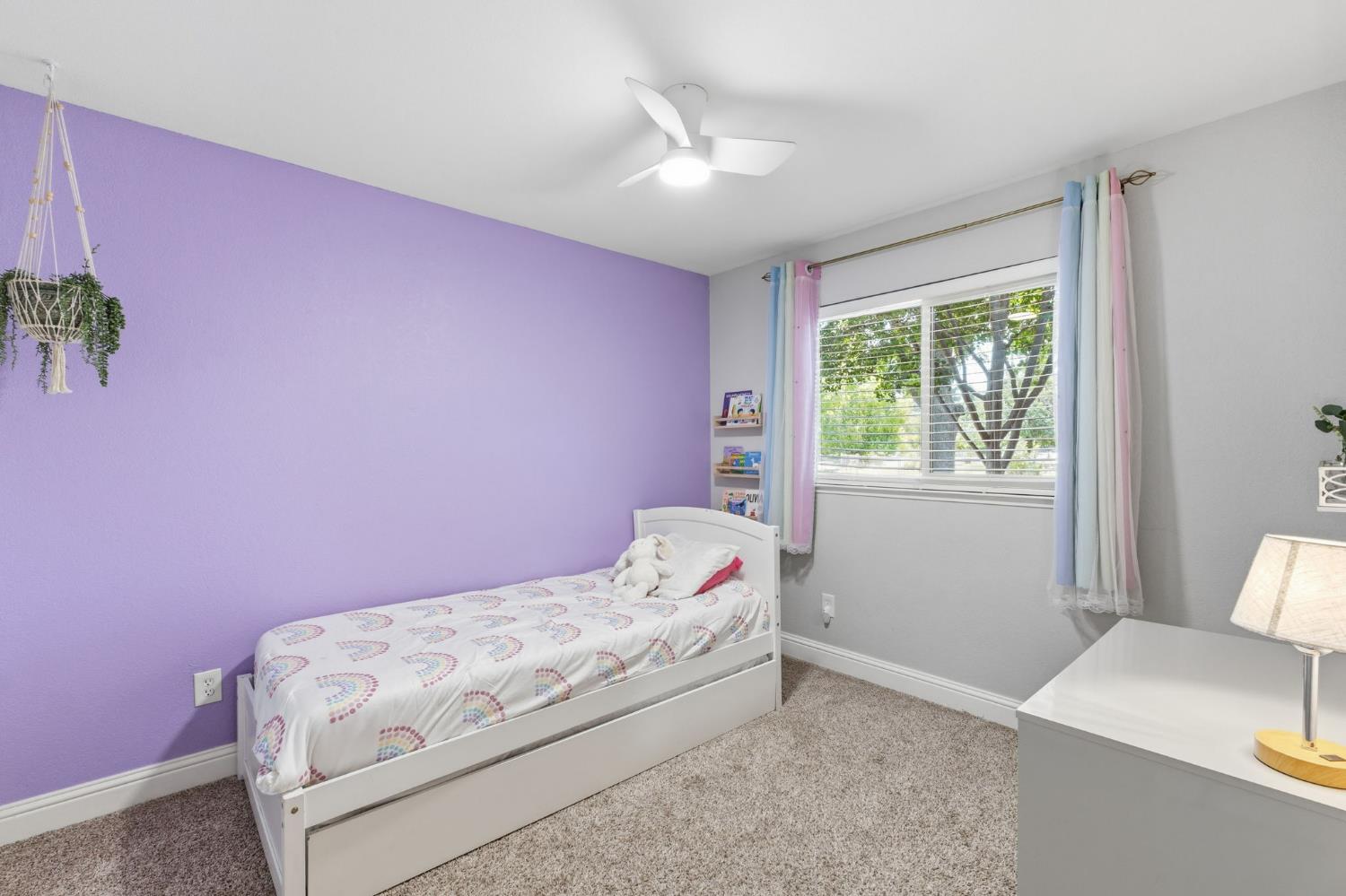 5493 E Iowa Ave, Fresno, CA 93727