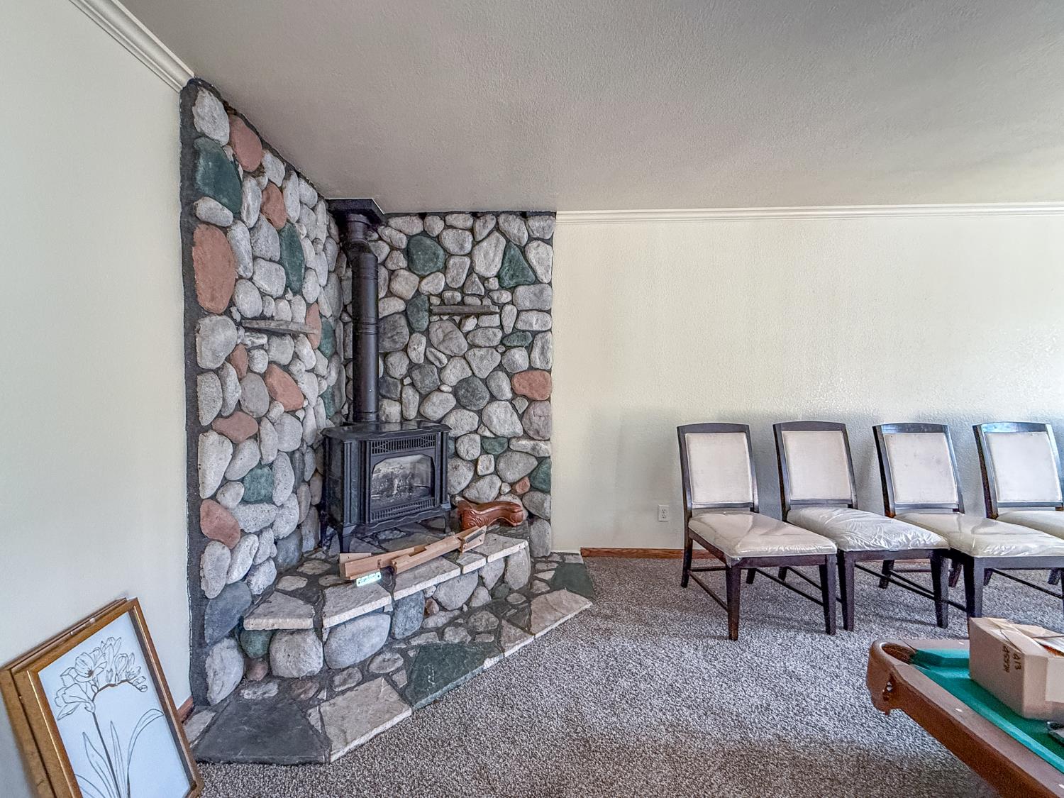 39314 Manzanita Dr, Oakhurst, CA 93644