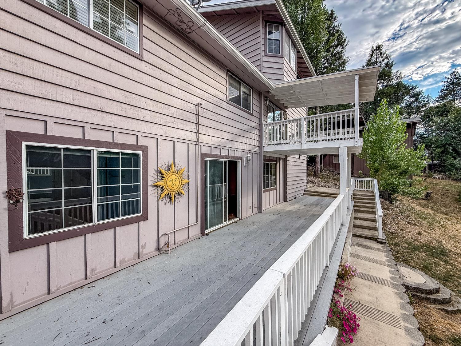 39314 Manzanita Dr, Oakhurst, CA 93644