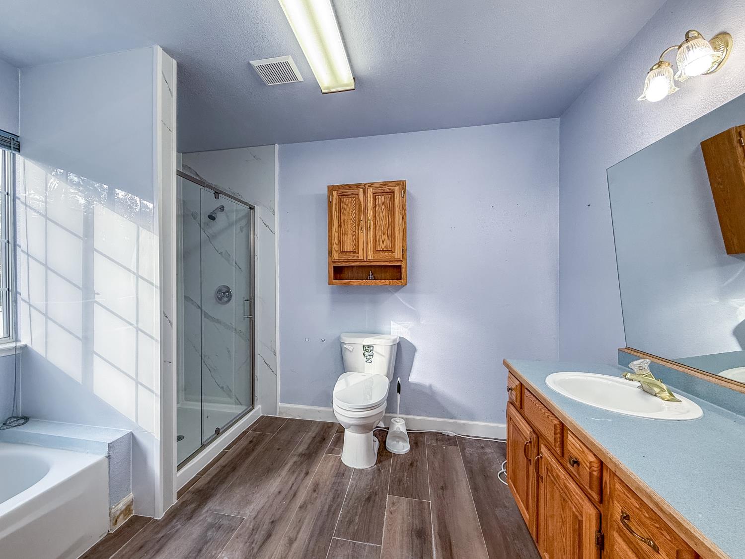 39314 Manzanita Dr, Oakhurst, CA 93644