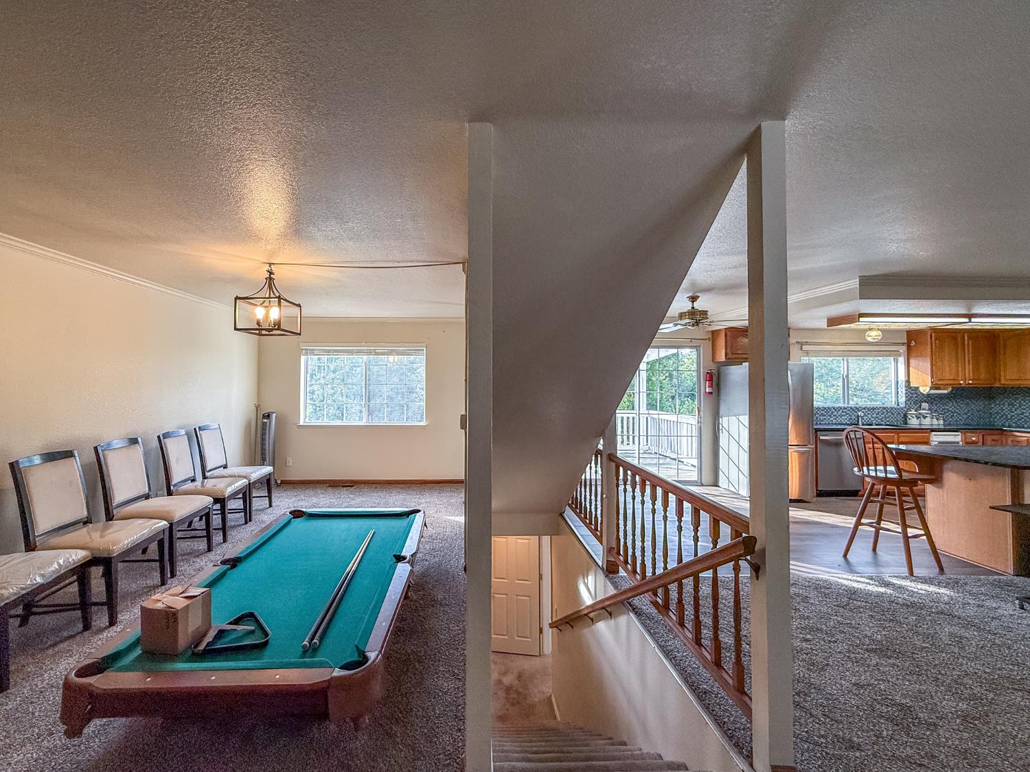 39314 Manzanita Dr, Oakhurst, CA 93644