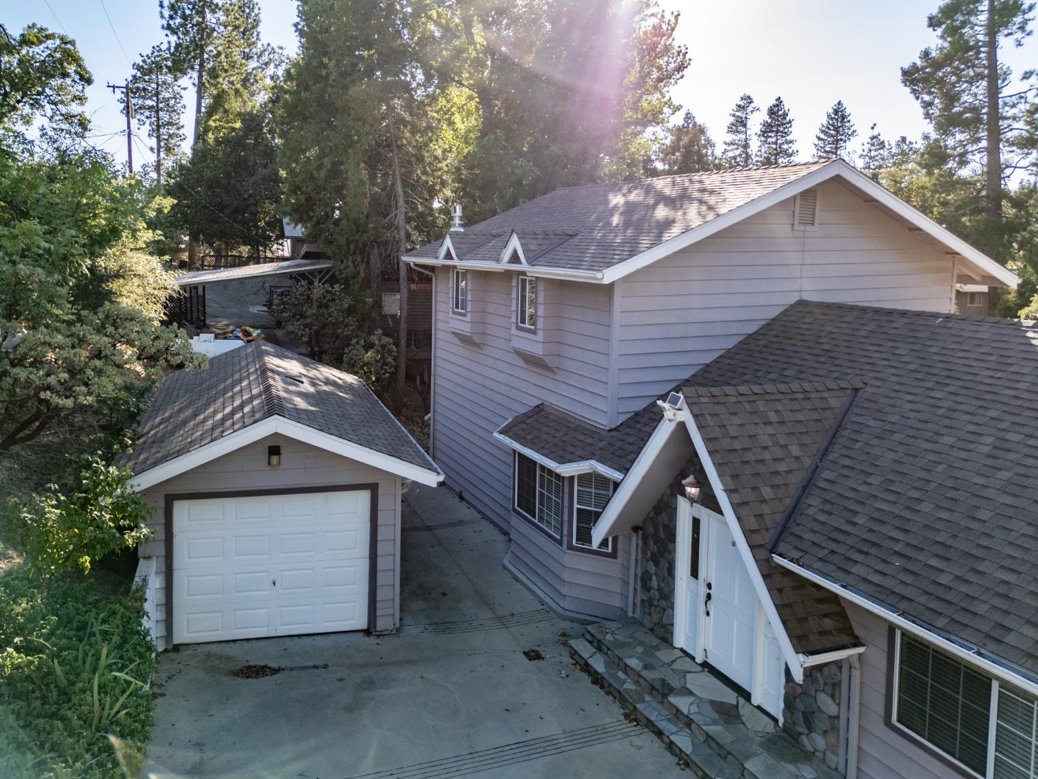 39314 Manzanita Dr, Oakhurst, CA 93644