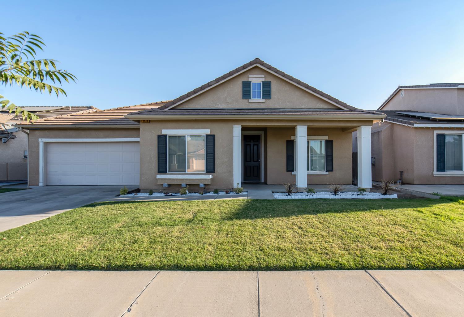 1848 W Merritt St, Hanford, CA 93230