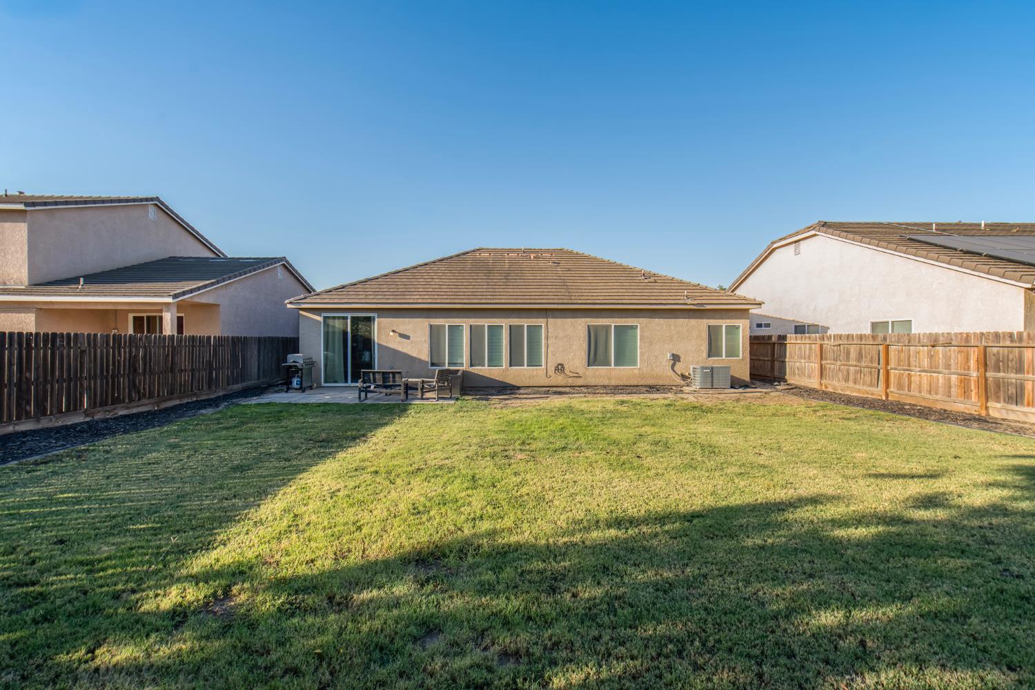 1848 W Merritt St, Hanford, CA 93230