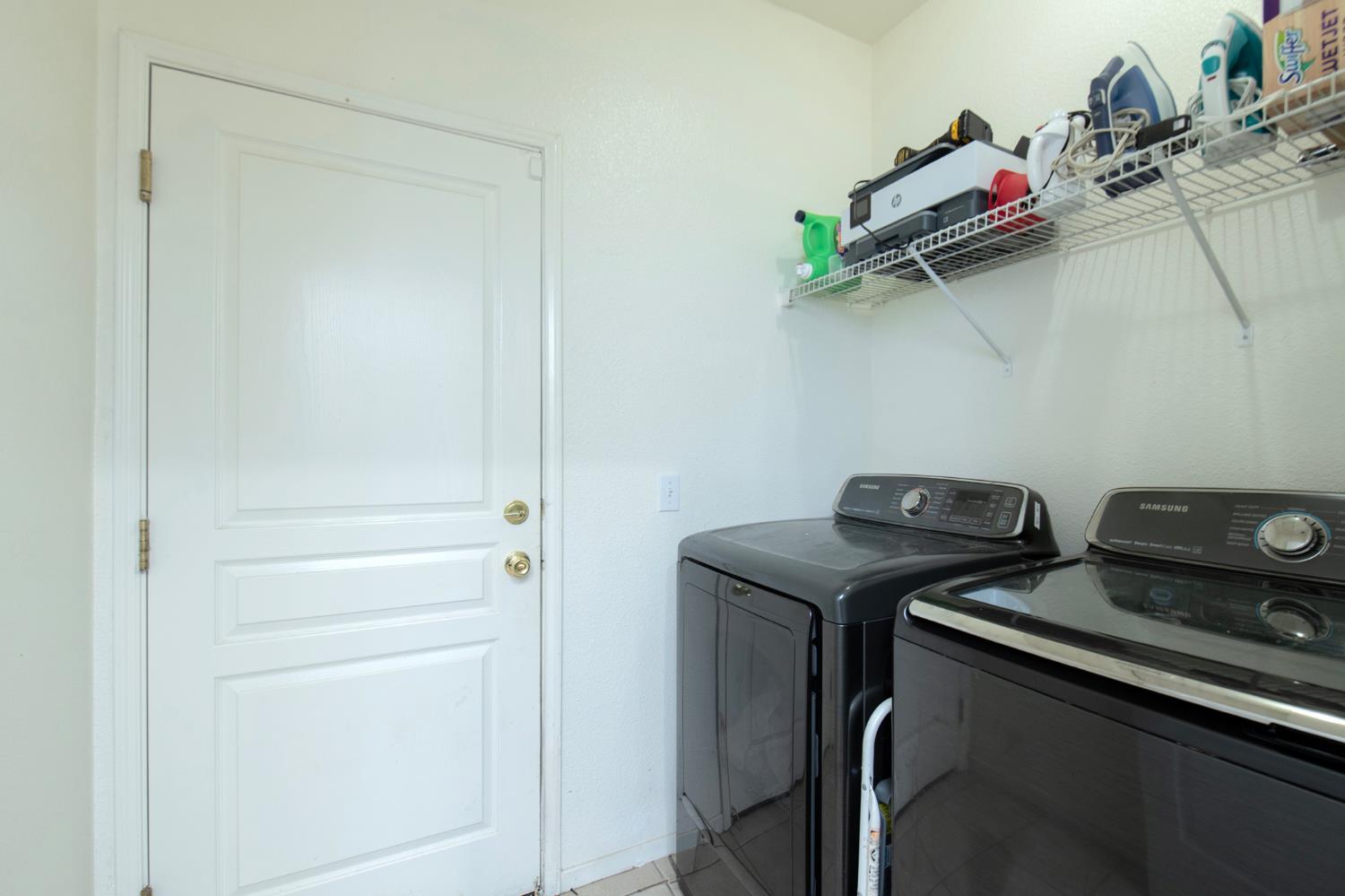 1848 W Merritt St, Hanford, CA 93230