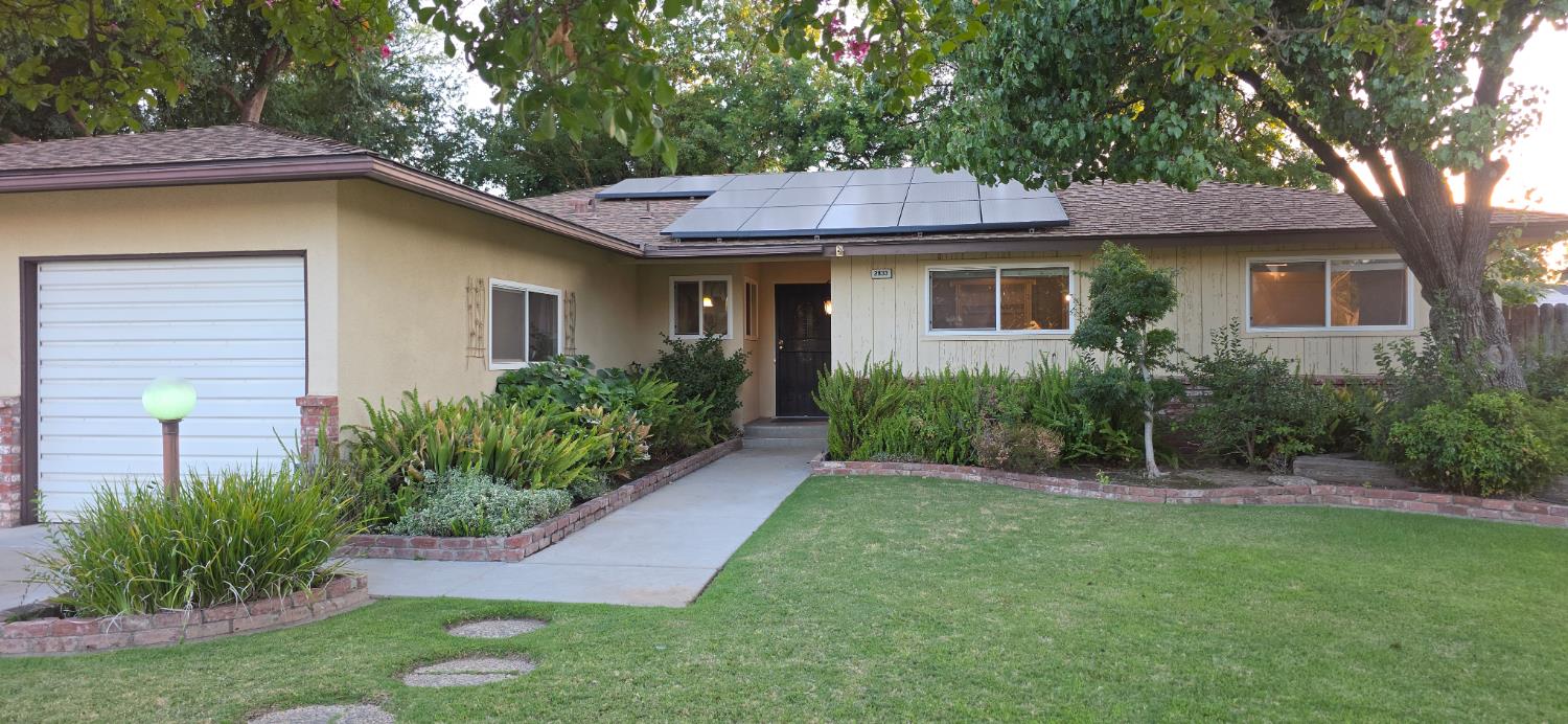 2833 E Paul Ave, Fresno, CA 93710