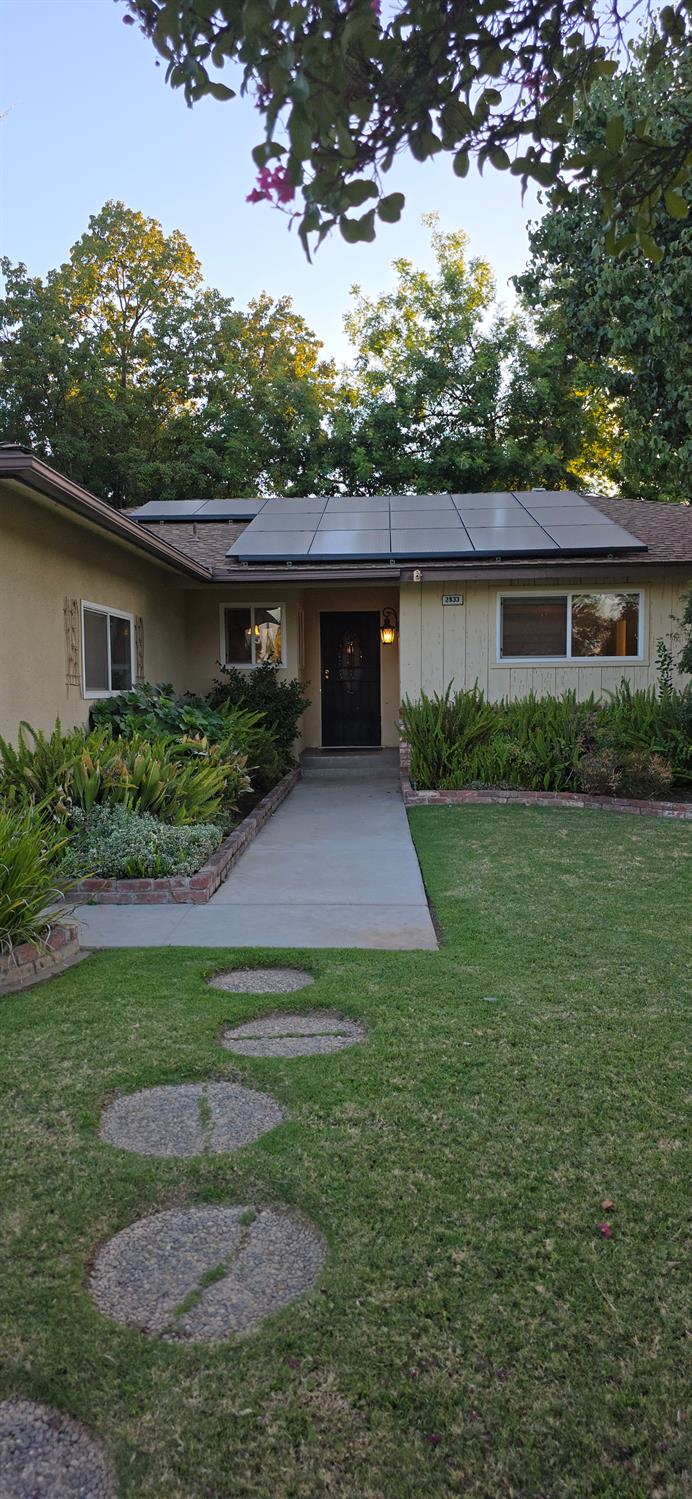 2833 E Paul Ave, Fresno, CA 93710