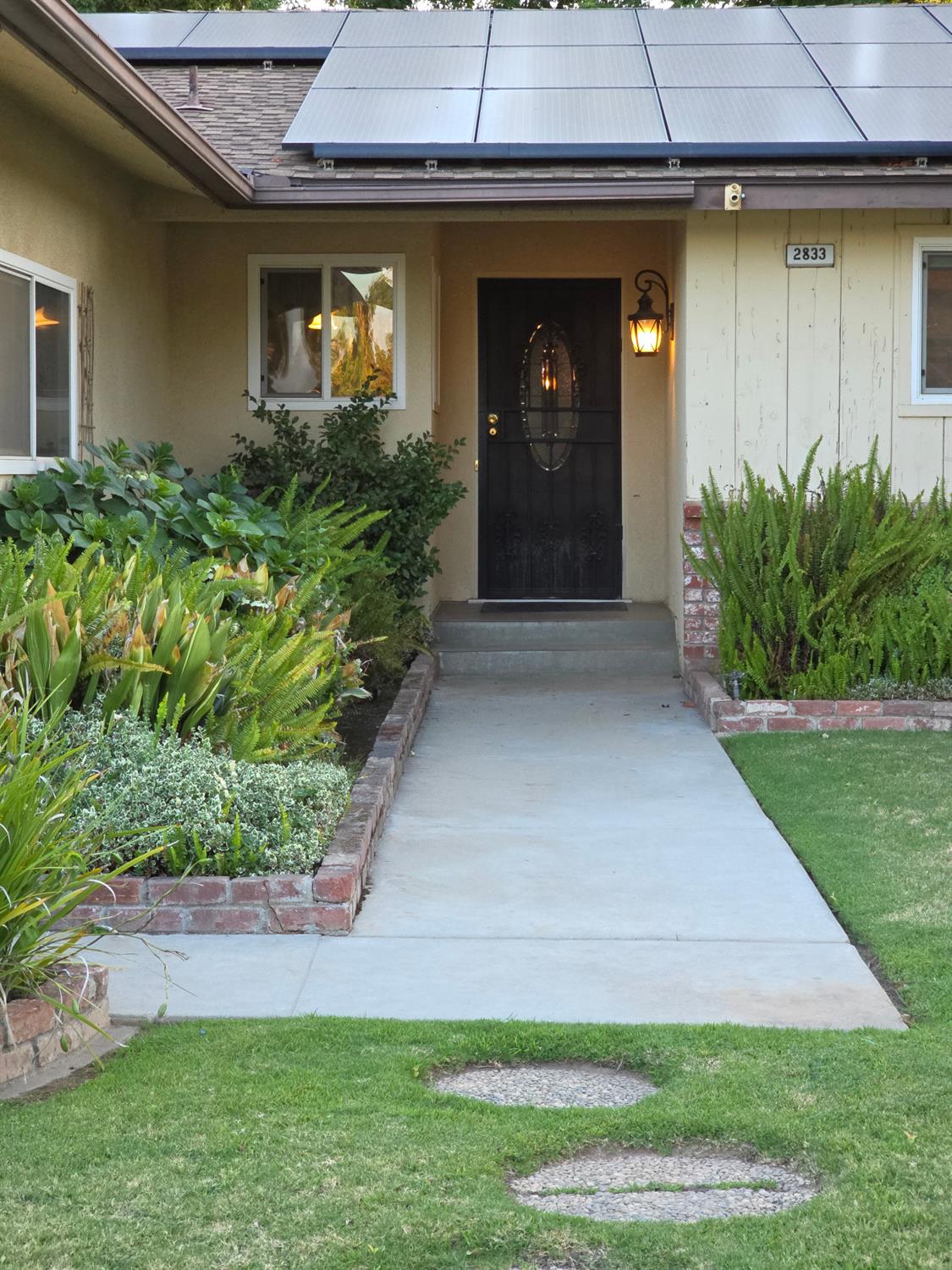 2833 E Paul Ave, Fresno, CA 93710
