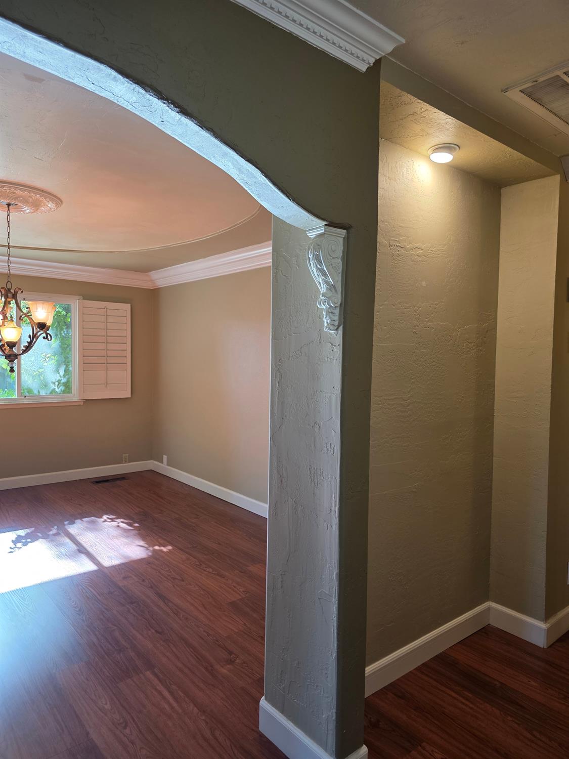 2833 E Paul Ave, Fresno, CA 93710