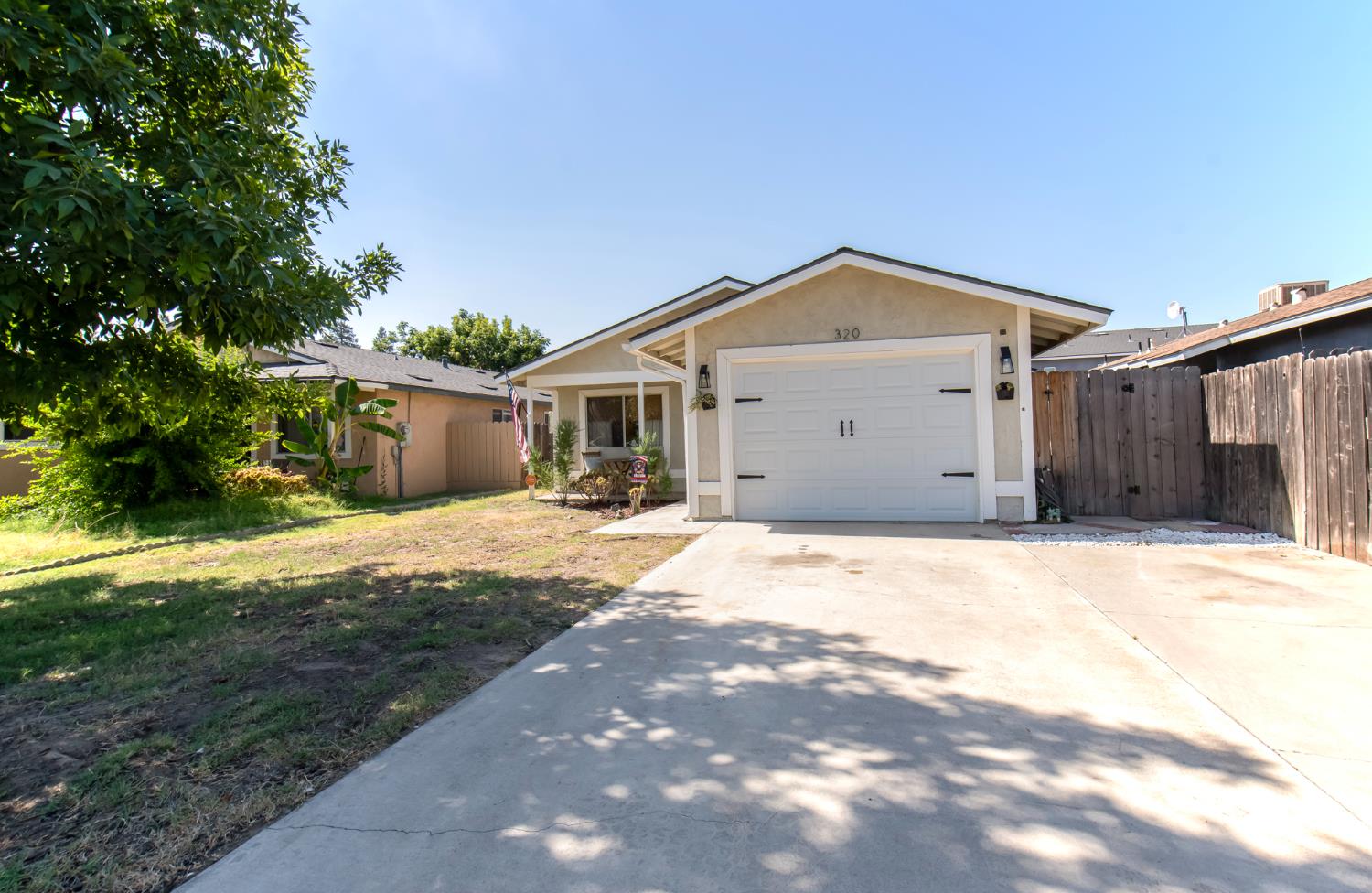 320 Mariposa St, Kingsburg, CA 93631