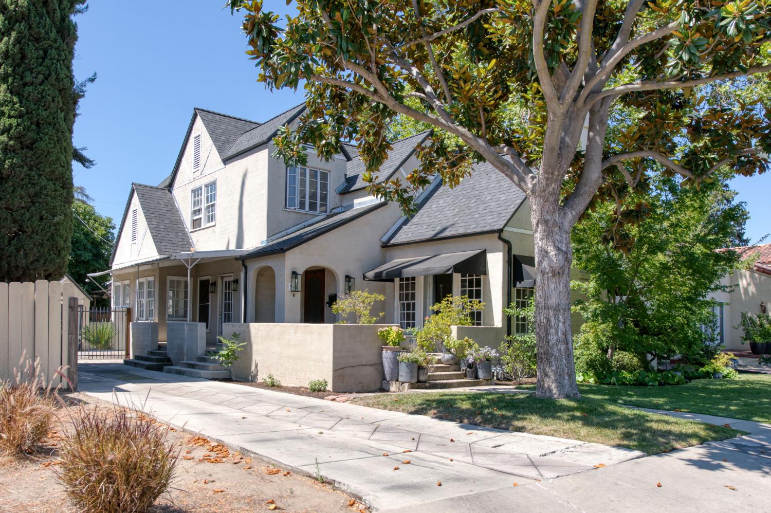 544 E Clinton Ave, Fresno, CA 93704