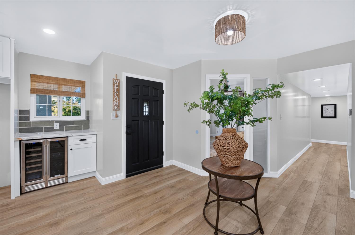 5881 E El Monte Way, Fresno, CA 93727