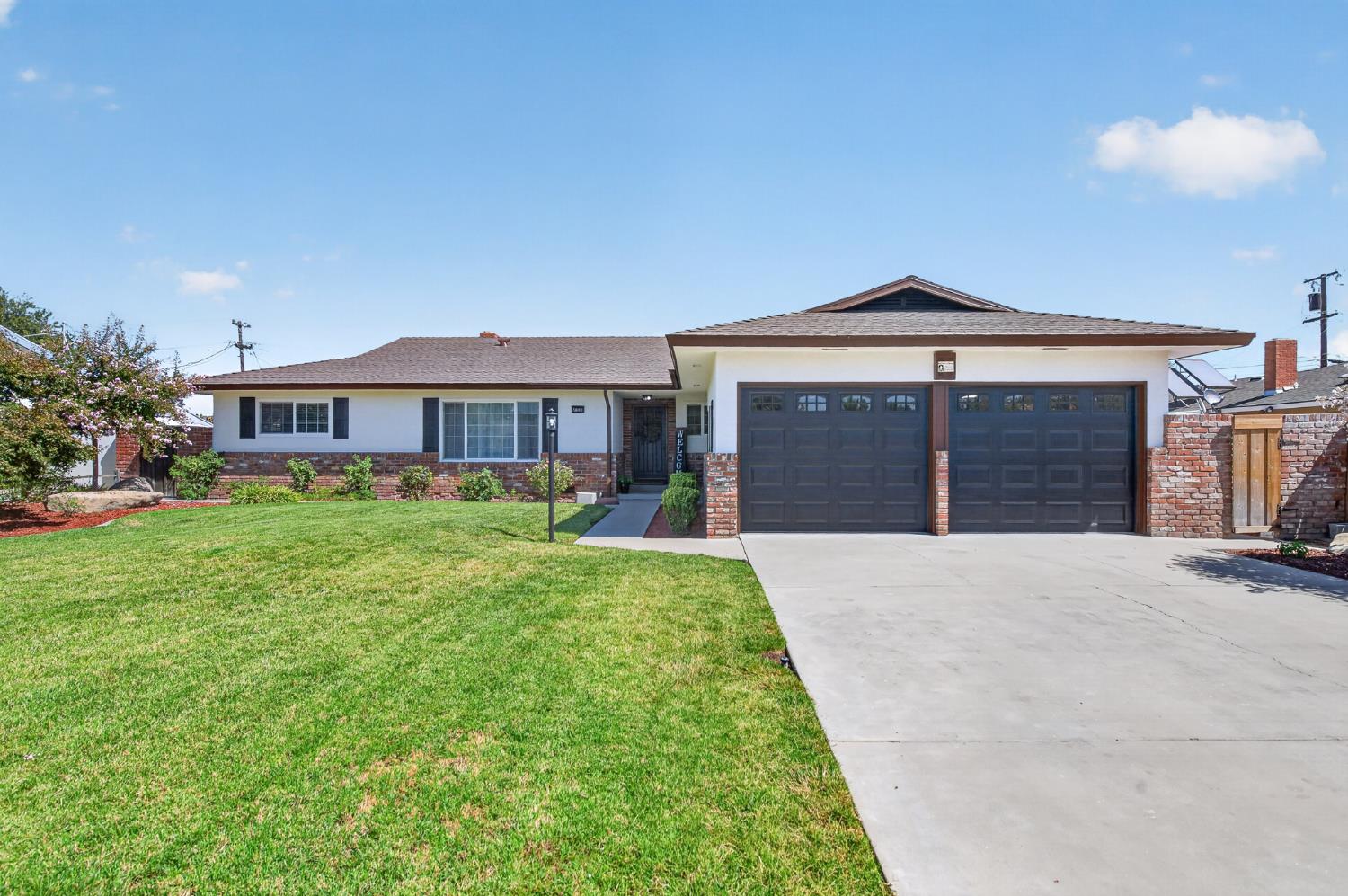 5881 E El Monte Way, Fresno, CA 93727
