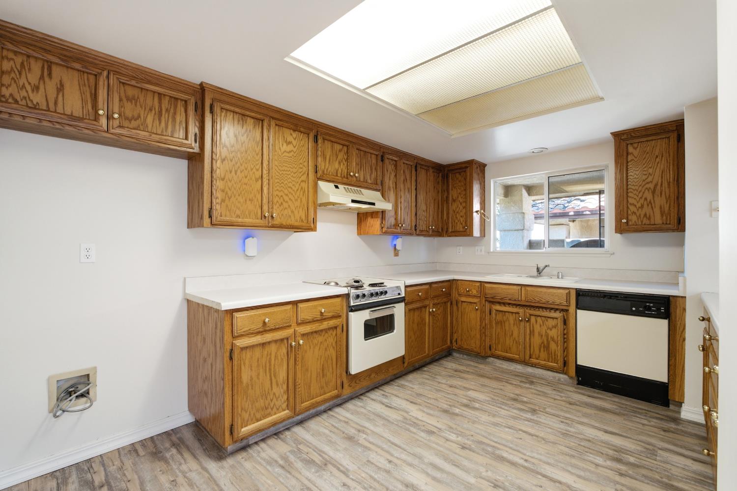 88 Rosewood Cir, Madera, CA 93637