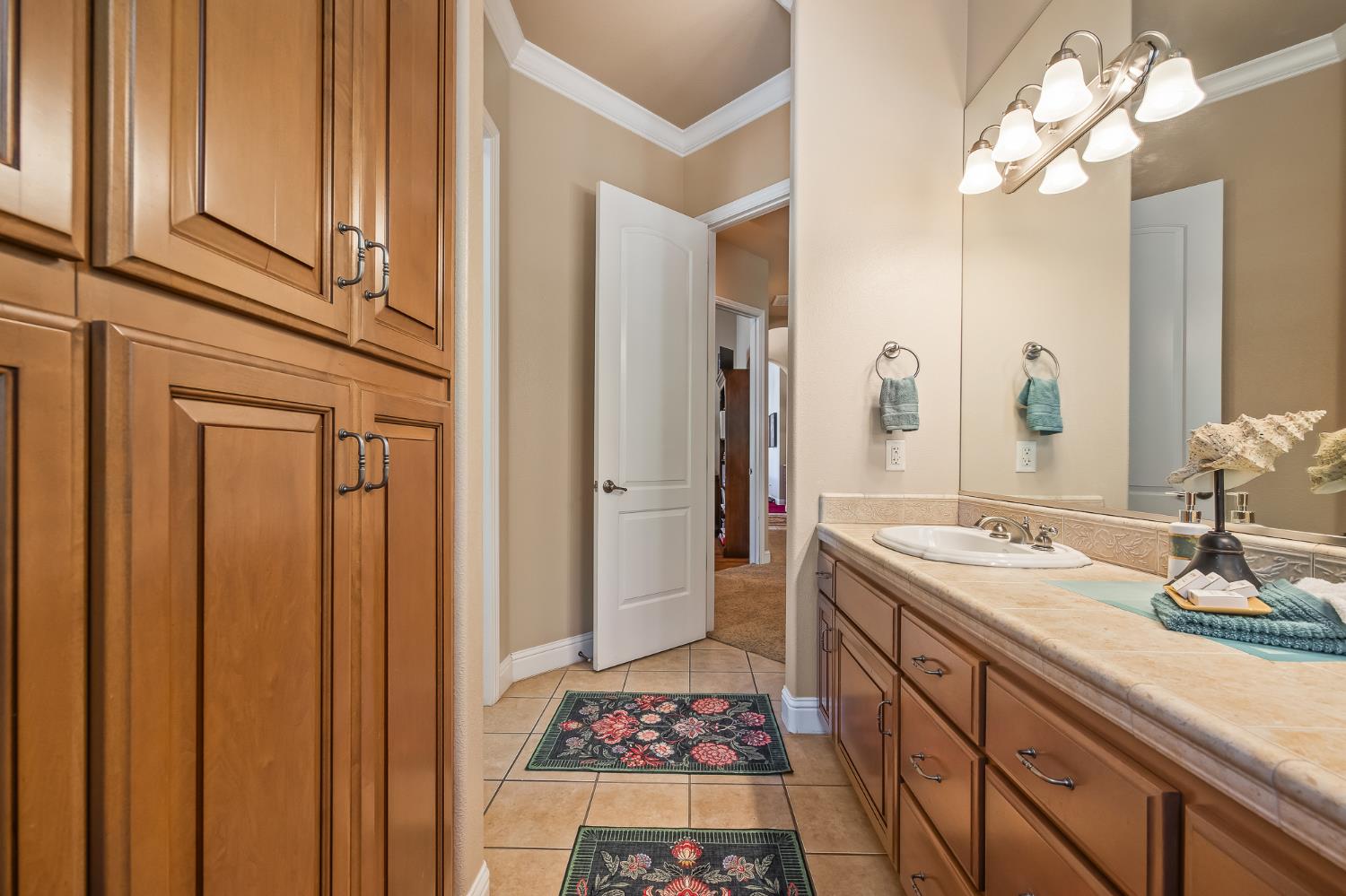 12636 Appaloosa Rd, Madera, CA 93636
