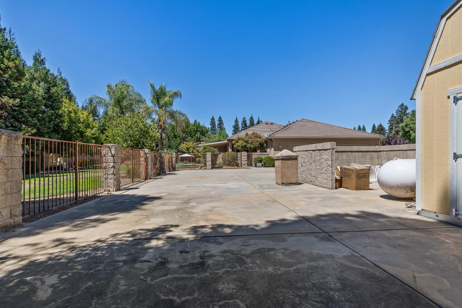 12636 Appaloosa Rd, Madera, CA 93636