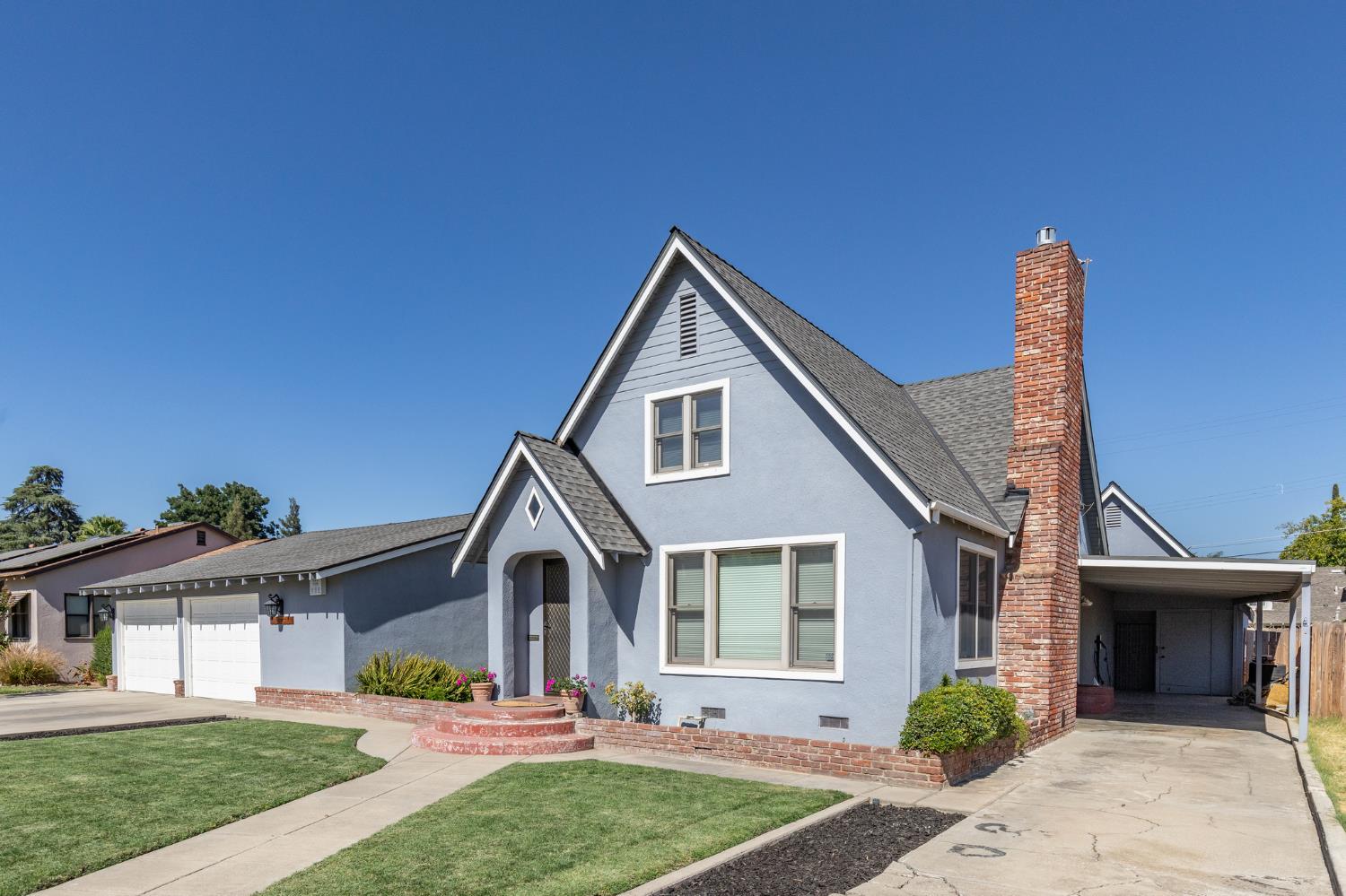 476 N Nichols, Dinuba, CA 93618