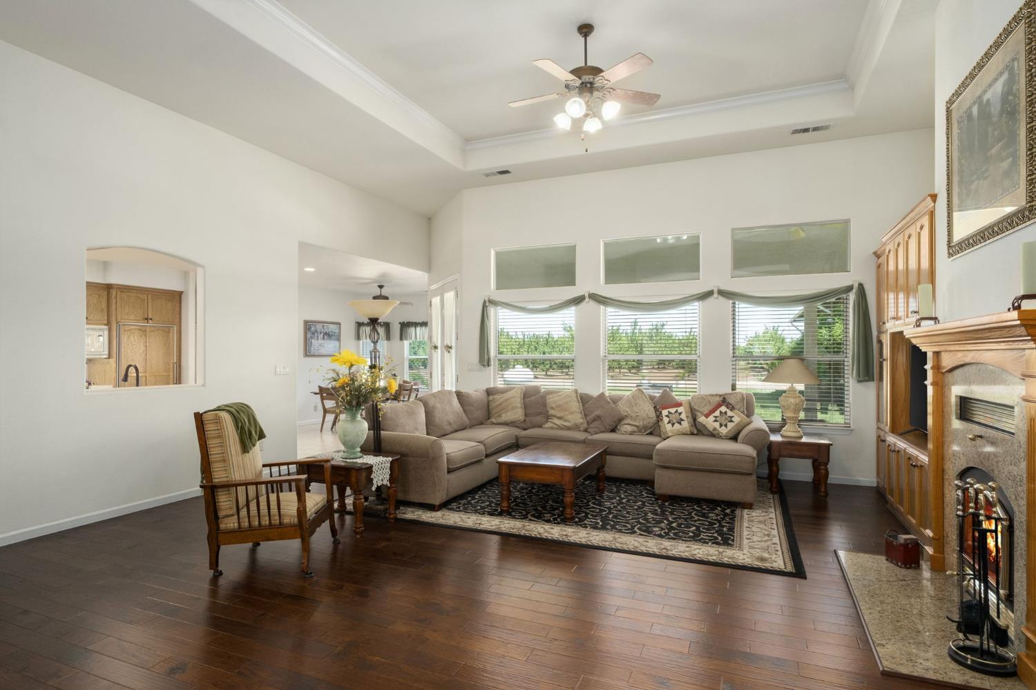 2202 W Lincoln Ave, Fresno, CA 93706