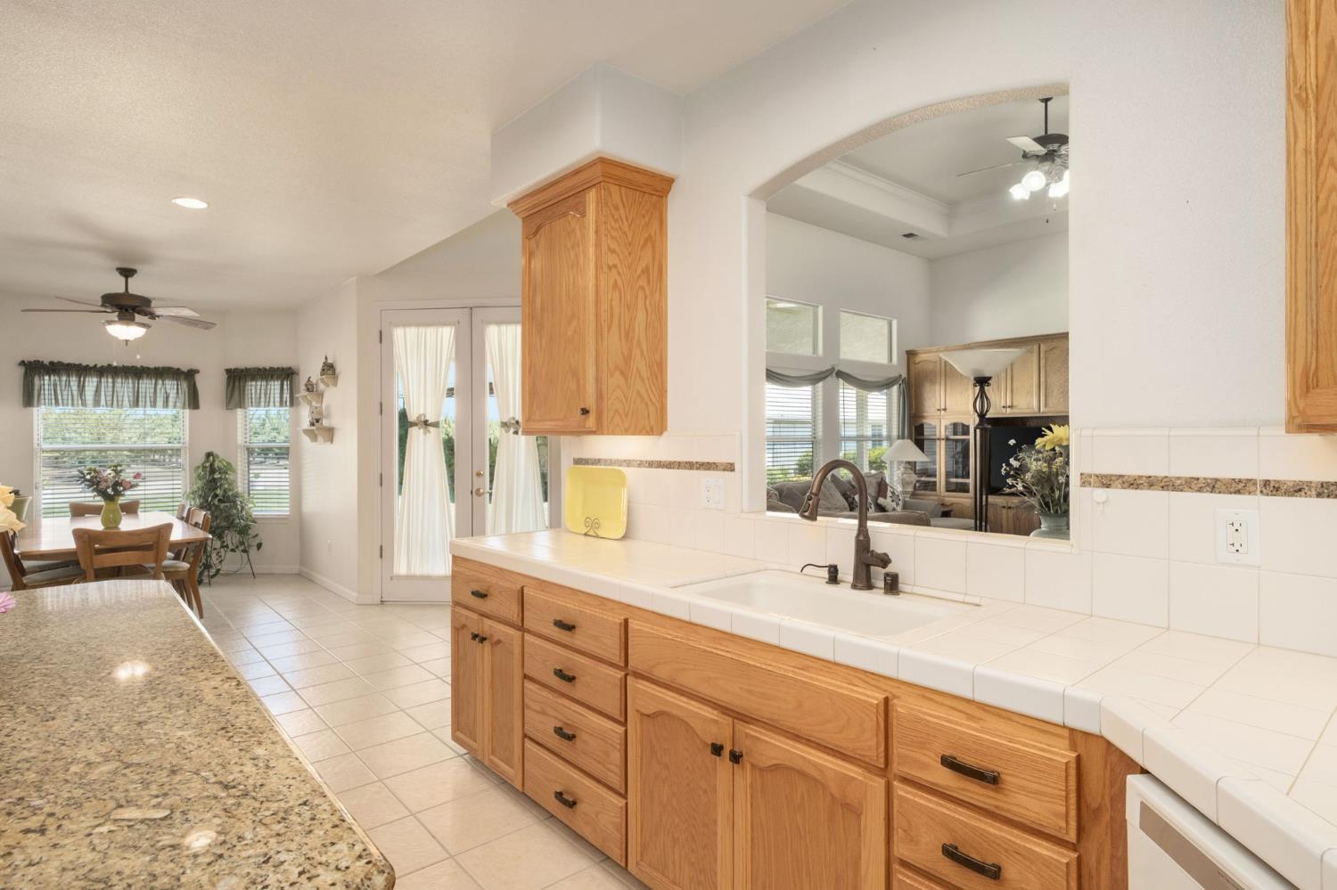 2202 W Lincoln Ave, Fresno, CA 93706