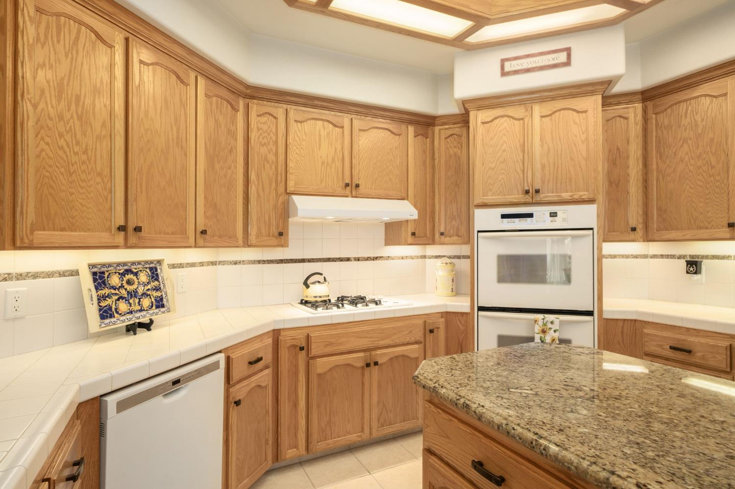 2202 W Lincoln Ave, Fresno, CA 93706