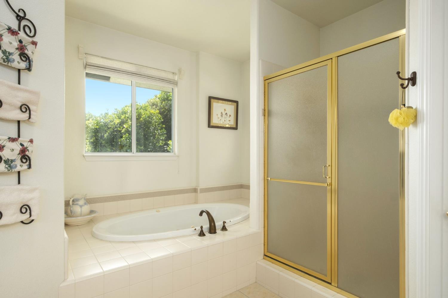 2202 W Lincoln Ave, Fresno, CA 93706