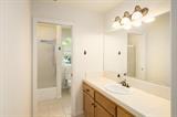 2202 W Lincoln Ave, Fresno, CA 93706
