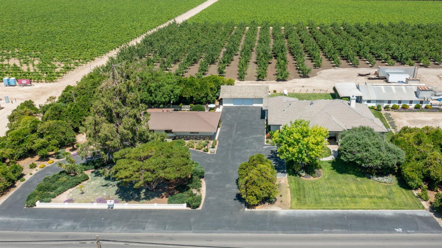 2202 W Lincoln Ave, Fresno, CA 93706
