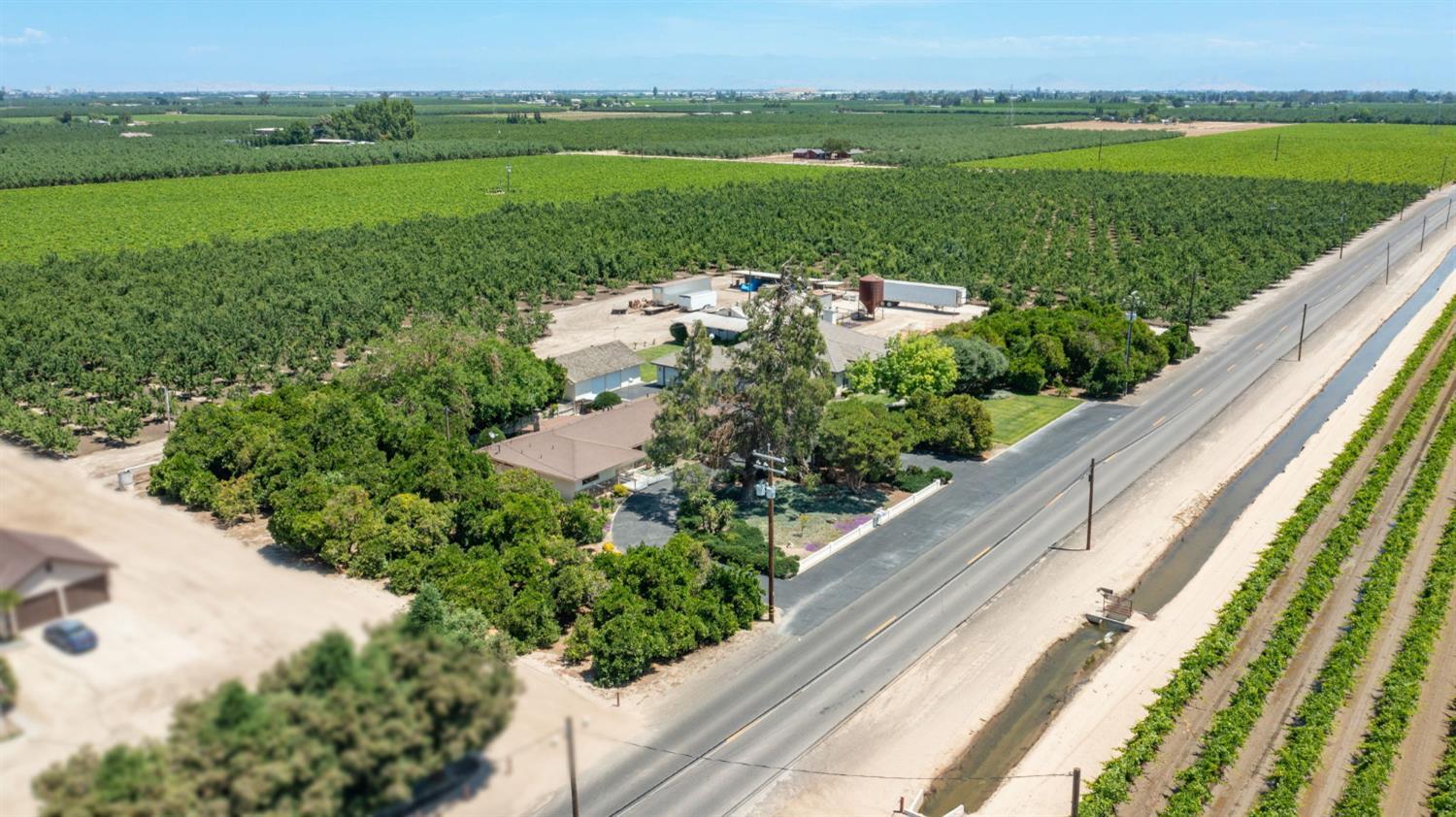 2202 W Lincoln Ave, Fresno, CA 93706
