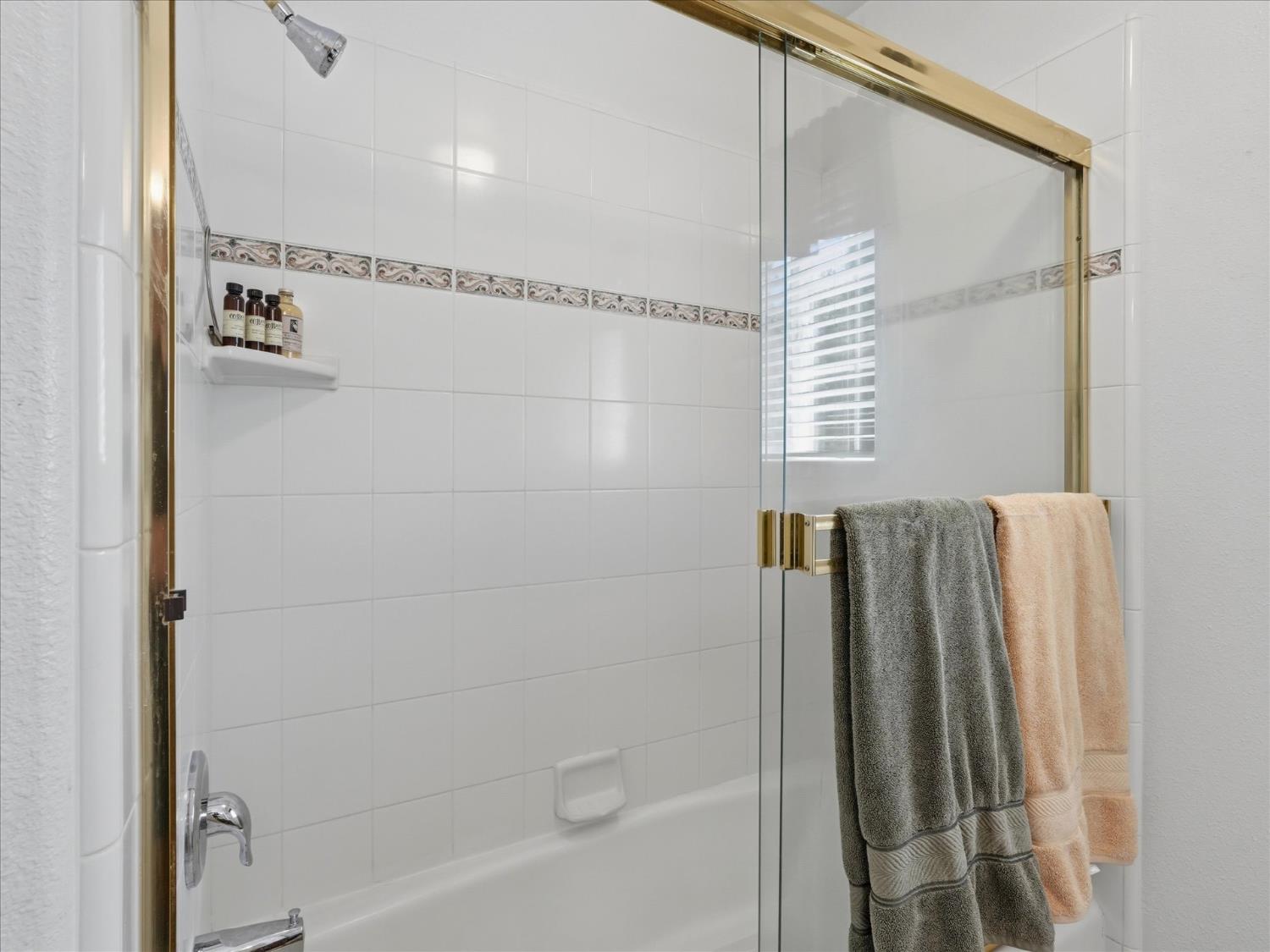36213 Finegold Creek Dr, North Fork, CA 93643