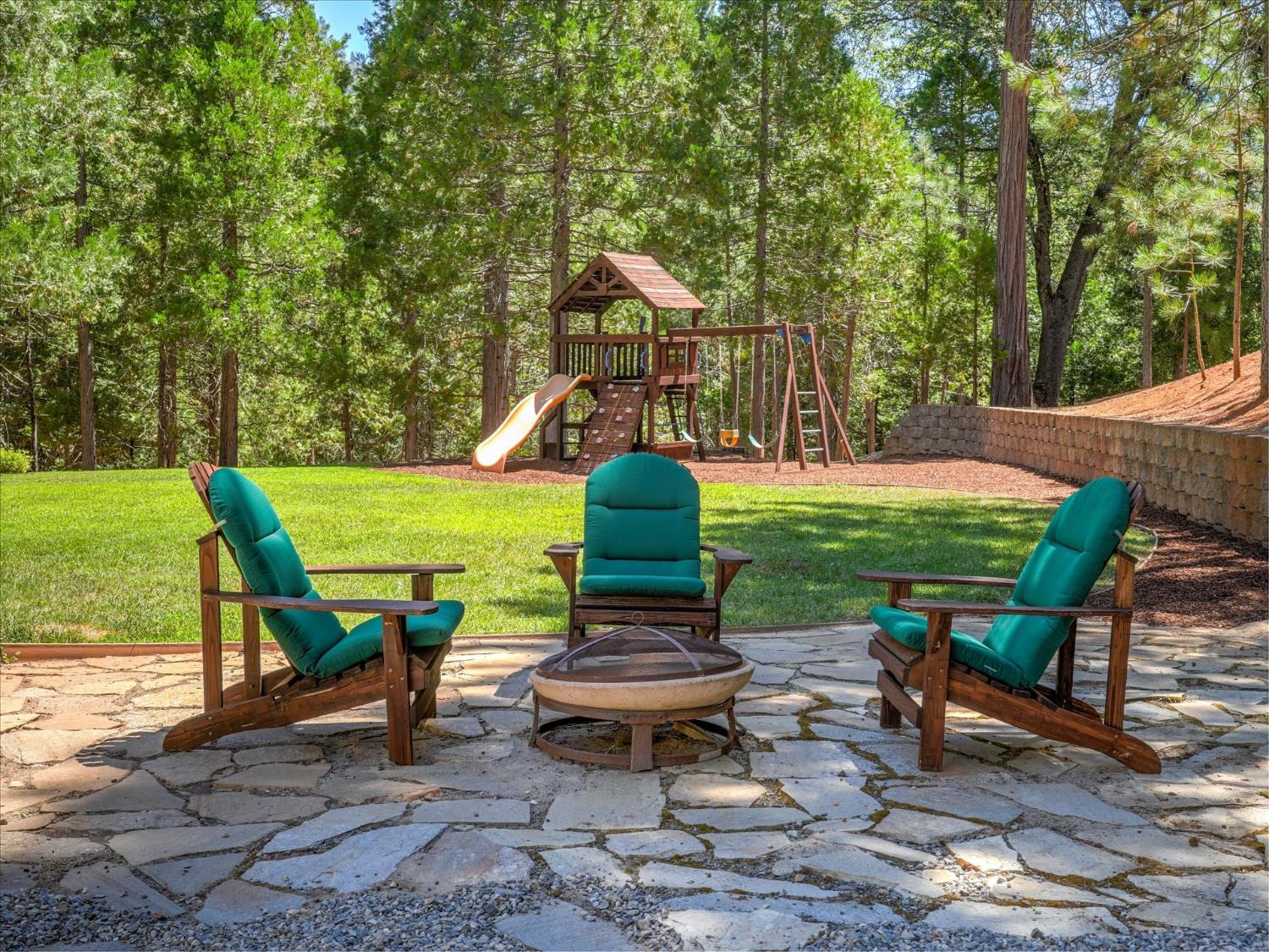 36213 Finegold Creek Dr, North Fork, CA 93643