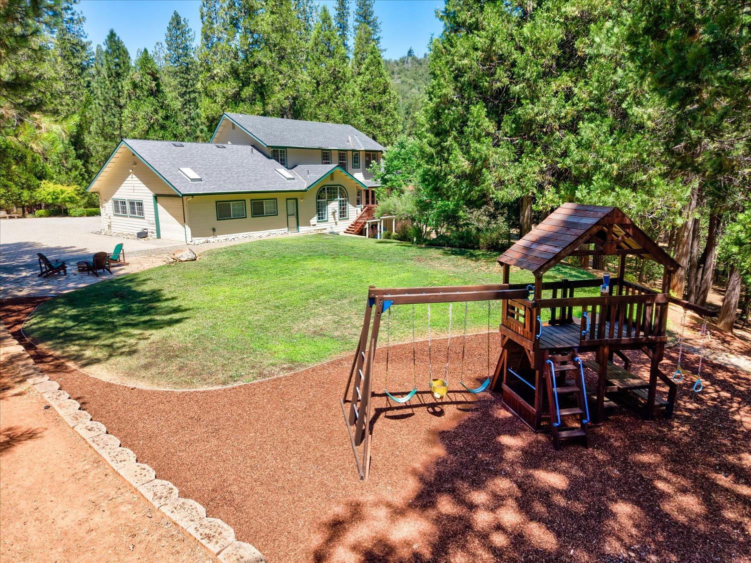 36213 Finegold Creek Dr, North Fork, CA 93643