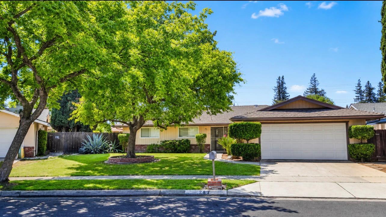 247 W Vartikian, Fresno, CA 93704
