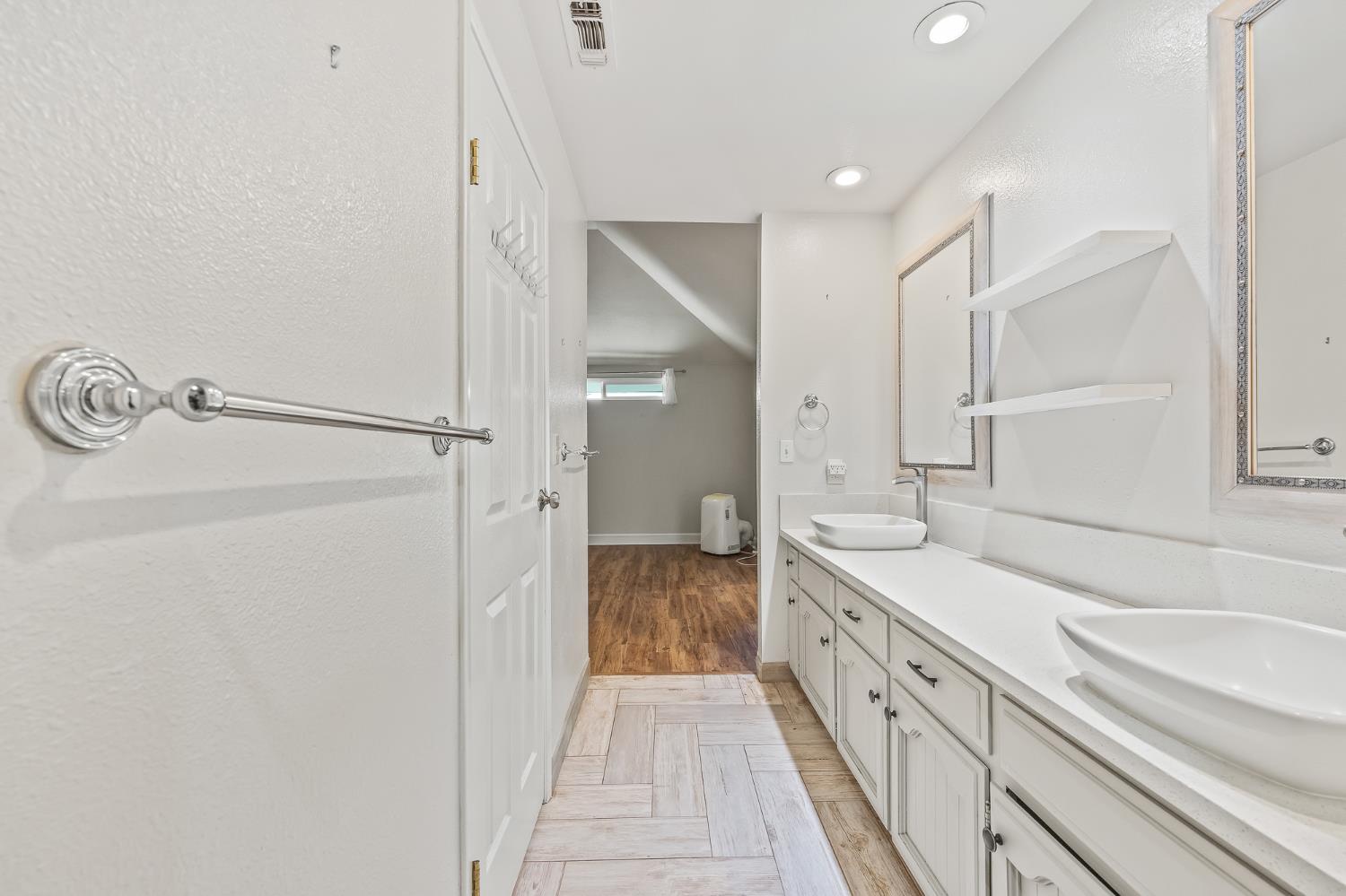 14944 Huntington Rd, Madera, CA 93636