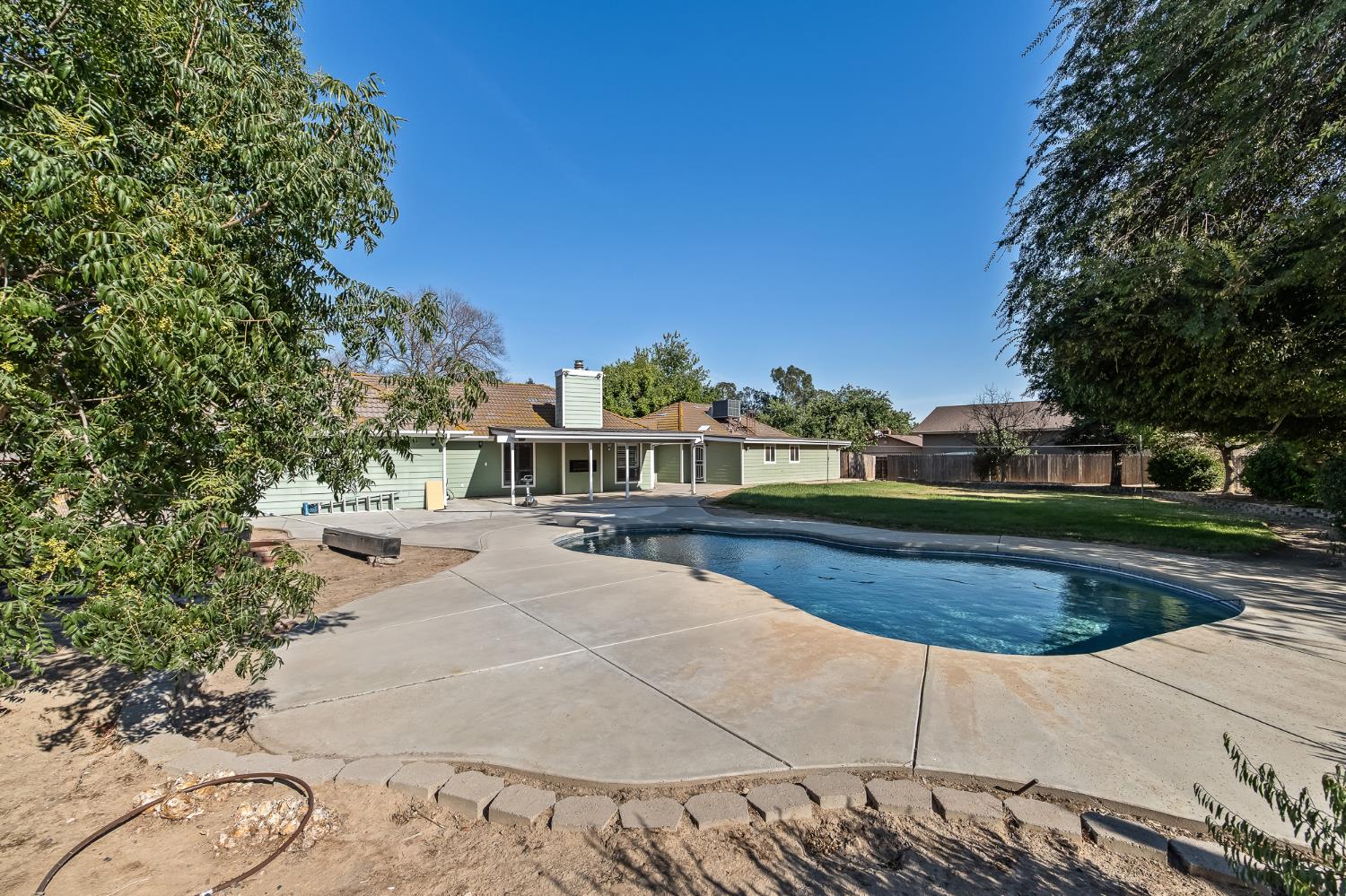14944 Huntington Rd, Madera, CA 93636
