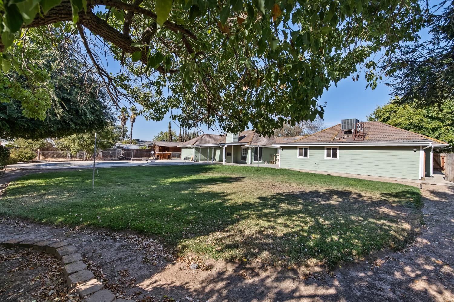 14944 Huntington Rd, Madera, CA 93636