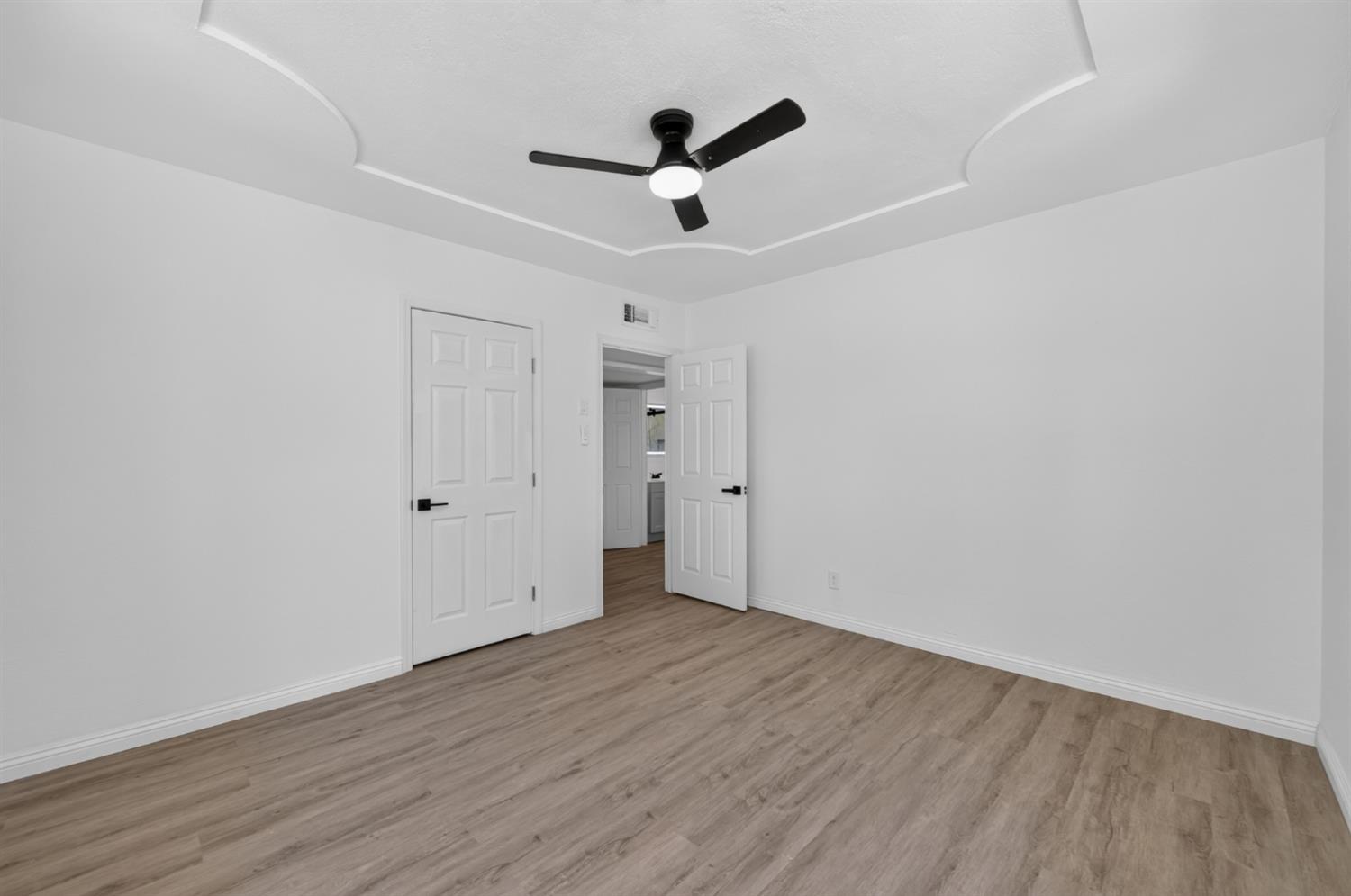 1285 W Stuart Ave, Fresno, CA 93711
